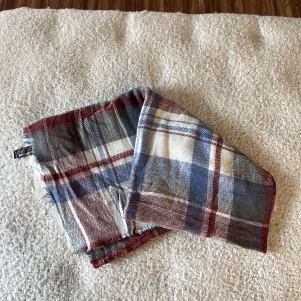 Zara plaid scarf‎ one size